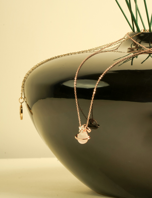 Glossy Globe Elegance Necklace