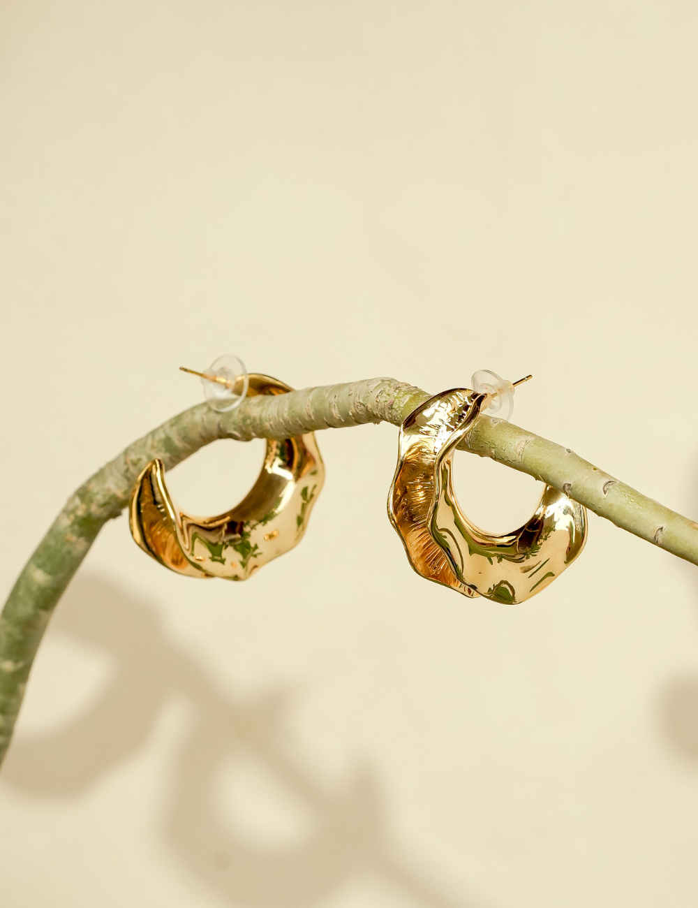 Golden Leaf Anticline Hoop Earrings